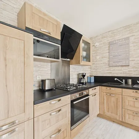 100m De La - Maison Pour 4 A St Hilaire *