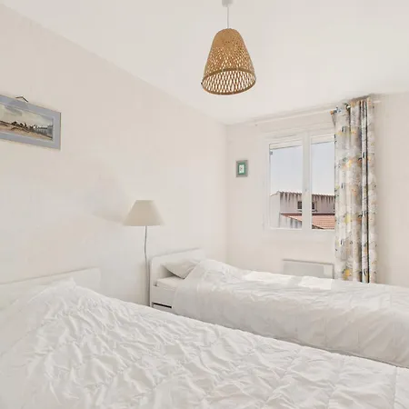 100m De La - Maison Pour 4 A St Hilaire