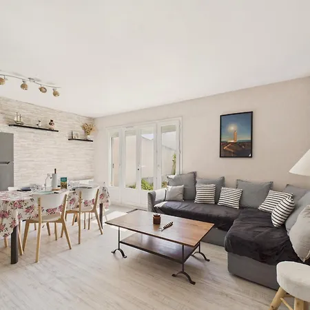 100m De La - Maison Pour 4 A St Hilaire בית נופש